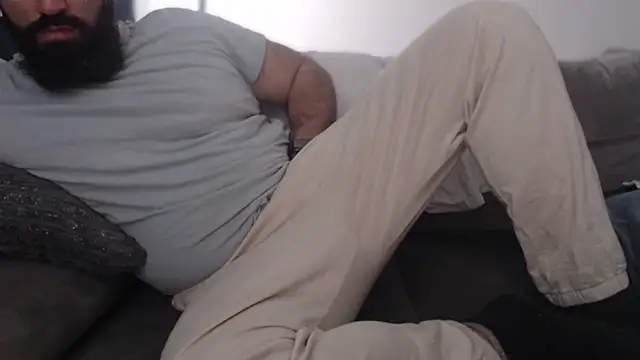 hugemachohandsome online show from 5, 2, 2026