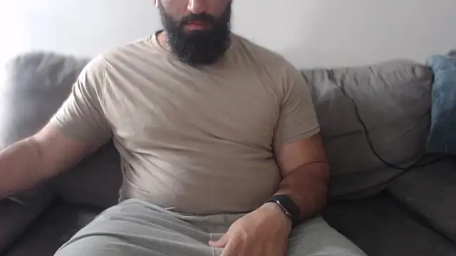Snapshot of hugemachohandsome chatting on 23, 6, 2026 hugemachohandsome online show from 23, 6, 2026