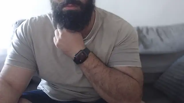 hugemachohandsome online show from 28, 5, 2026