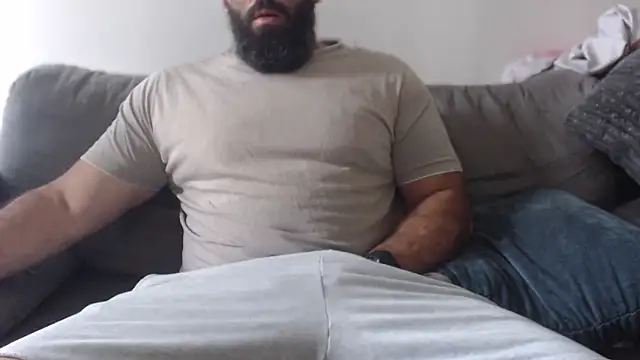 Snapshot of hugemachohandsome chatting on 27, 6, 2026 hugemachohandsome online show from 27, 6, 2026