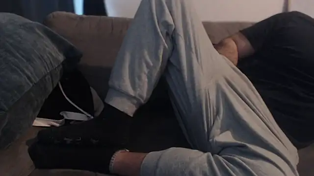 hugemachohandsome online show from 15, 1, 2026