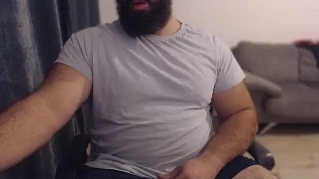 hugemachohandsome online show from 2, 10, 2025