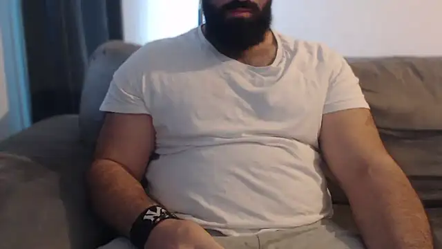 hugemachohandsome online show from 4, 12, 2025