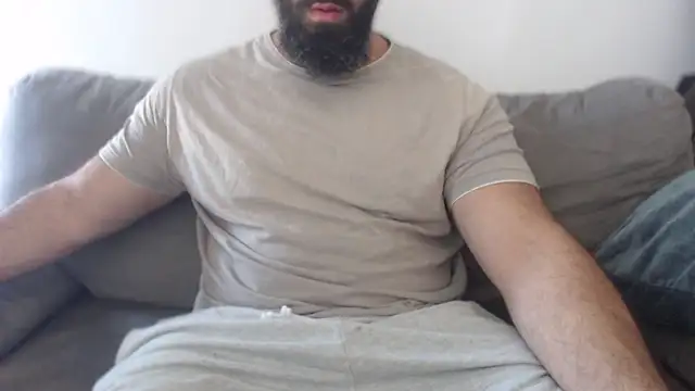 Snapshot of hugemachohandsome chatting on 11, 7, 2026 hugemachohandsome online show from 11, 7, 2026