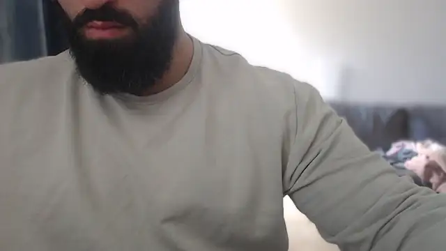 hugemachohandsome online show from 18, 10, 2025