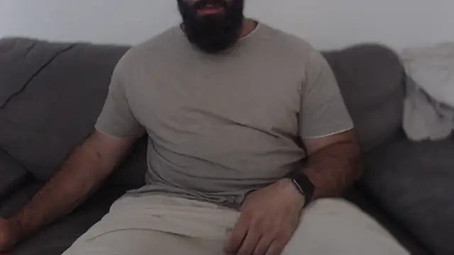 Snapshot of hugemachohandsome chatting on 25, 6, 2026 hugemachohandsome online show from 25, 6, 2026