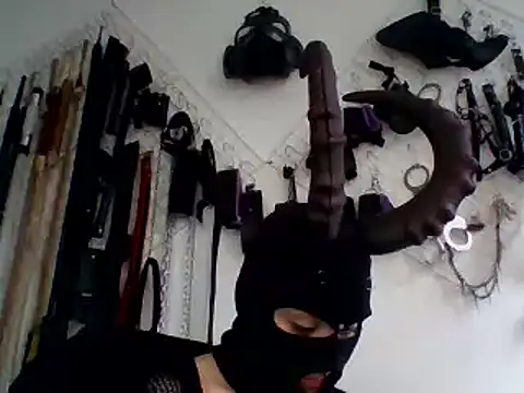 FeticheMacabre online show from 1, 1, 2025