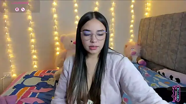 SaraCrow online show from 10, 4, 2026