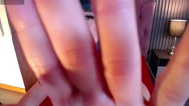 alicia moom online show from 30, 4, 2026