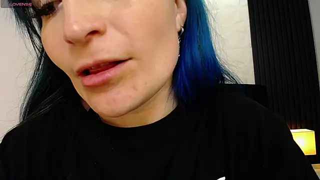 alicia moom online show from 14, 3, 2025