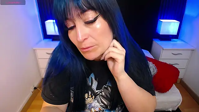 alicia moom online show from 11, 10, 2025