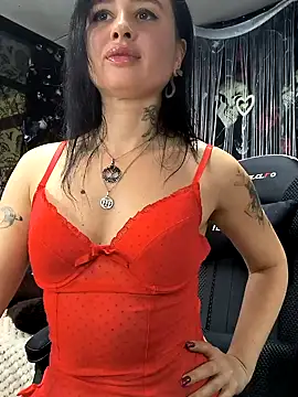 KikiXRed online show from 6, 2, 2025