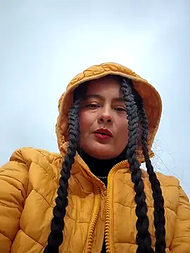 Snapshot of bellapaty chatting on 5, 12, 2025 bellapaty online show from 5, 12, 2025