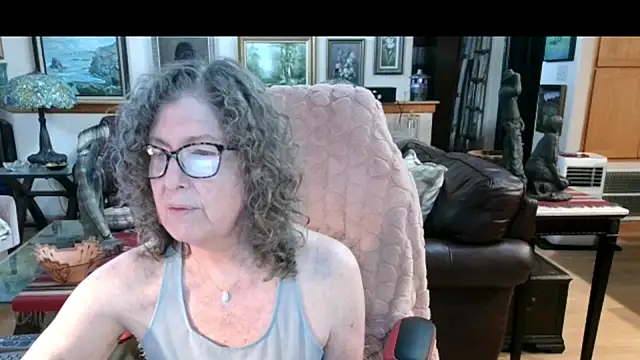 Snapshot of littlepistol01 chatting on 4, 8, 2026 littlepistol01 online show from 4, 8, 2026