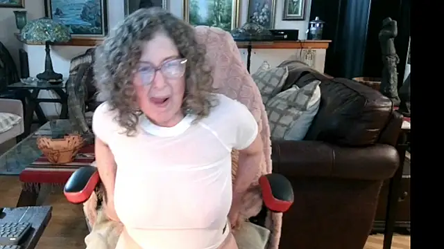 Snapshot of littlepistol01 chatting on 21, 7, 2026 littlepistol01 online show from 21, 7, 2026