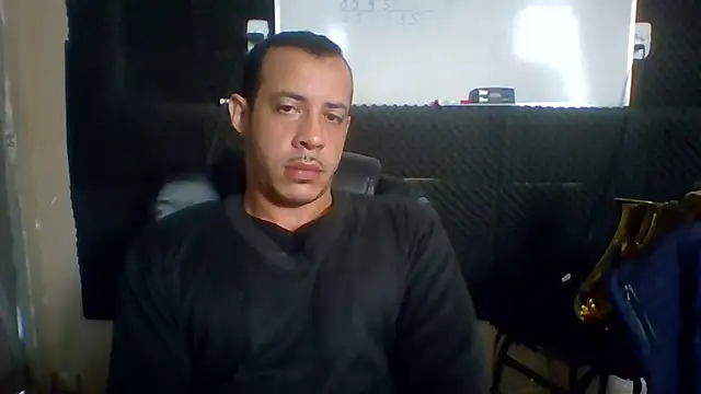 MachoScorpionCaralho online show from 15, 6, 2026