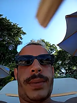 MachoScorpionCaralho online show from 15, 2, 2025