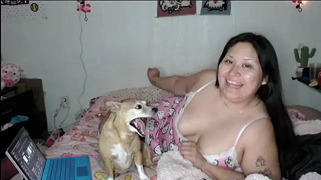 Cupcakecutie449 online show from 12, 4, 2026