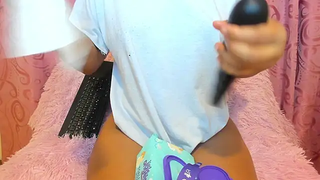 Snapshot of iisabella_gonzalez chatting on 22, 9, 2025 iisabella gonzalez online show from 22, 9, 2025