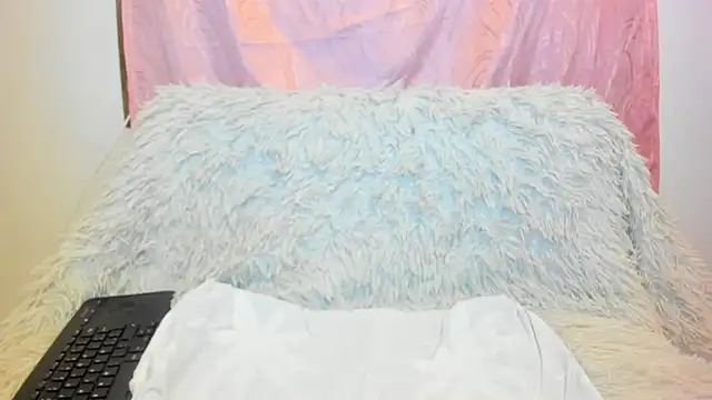 Snapshot of iisabella_gonzalez chatting on 14, 11, 2025 iisabella gonzalez online show from 14, 11, 2025