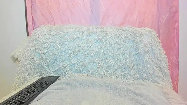 Snapshot of iisabella_gonzalez chatting on 10, 11, 2025 iisabella gonzalez online show from 10, 11, 2025