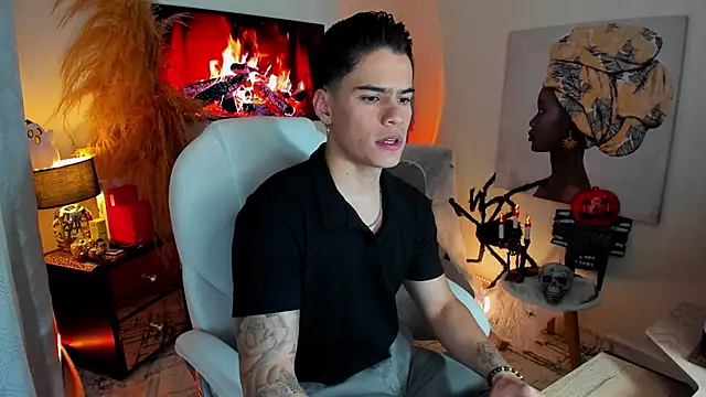 Snapshot of Matias_Murrier chatting on 28, 10, 2025 Matias Murrier online show from 28, 10, 2025