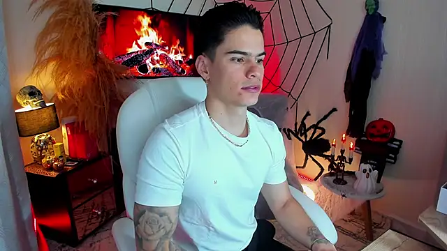 Snapshot of Matias_Murrier chatting on 22, 10, 2025 Matias Murrier online show from 22, 10, 2025