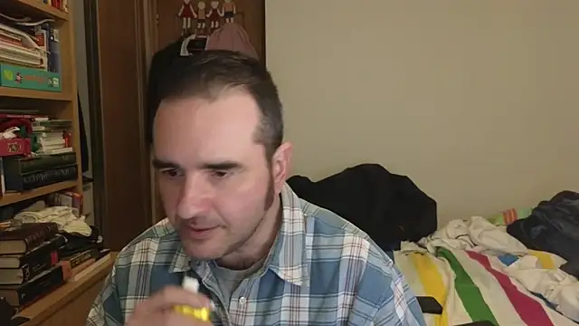 curiosillo83 online show from 15, 4, 2026