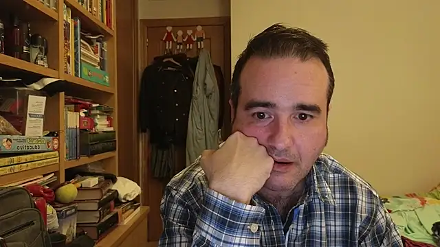 curiosillo83 online show from 28, 4, 2026