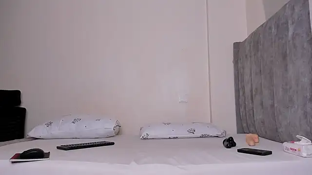 sexy ariah online show from 4, 6, 2026
