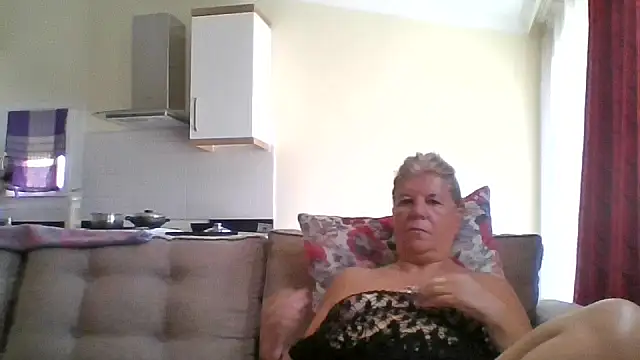 TrustfulVampire1 online show from 12, 7, 2026