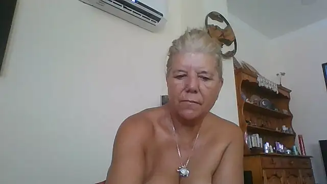TrustfulVampire1 online show from 16, 7, 2026
