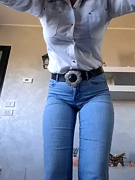 Snapshot of luxxe25 chatting on 30, 3, 2026 luxxe25 online show from 30, 3, 2026