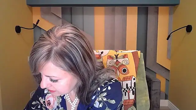 Candy Long online show from 2, 10, 2025