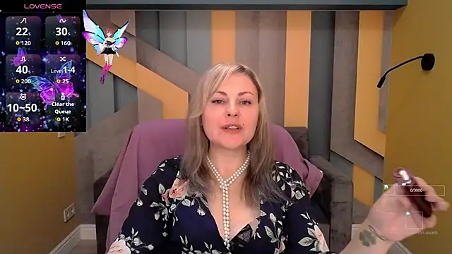 Candy Long online show from 27, 10, 2025