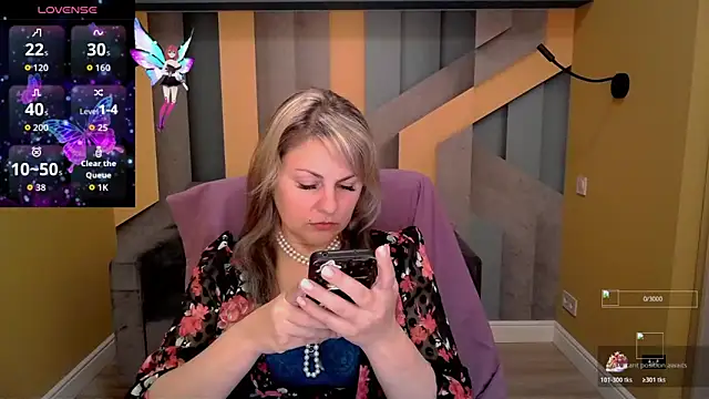 Candy Long online show from 24, 11, 2025