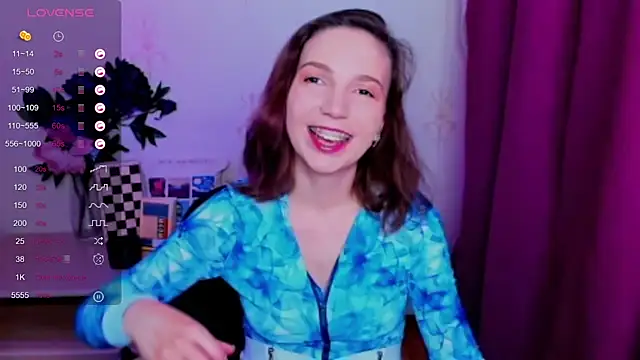 Snapshot of KindHazelHere_ chatting on 25, 6, 2026 KindHazelHere online show from 25, 6, 2026