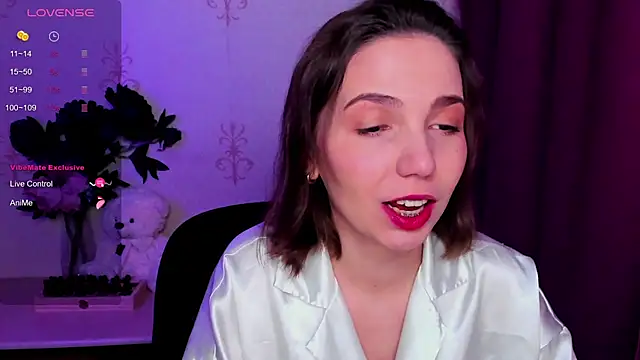 KindHazelHere  online show from 25, 2, 2026