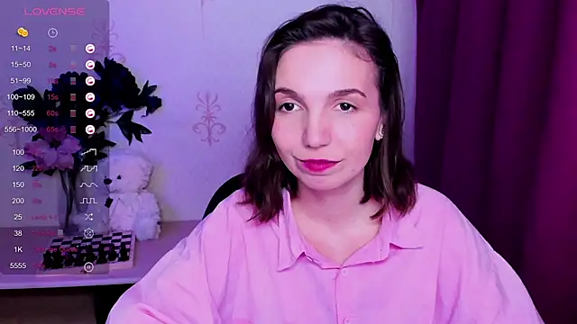 KindHazelHere  online show from 27, 3, 2026