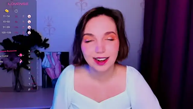 KindHazelHere  online show from 11, 10, 2025