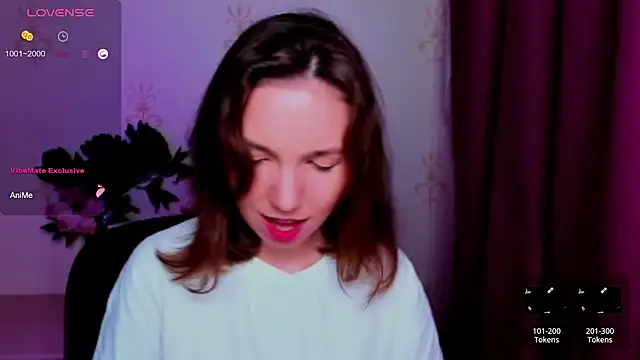 Snapshot of KindHazelHere_ chatting on 5, 7, 2026 KindHazelHere online show from 5, 7, 2026