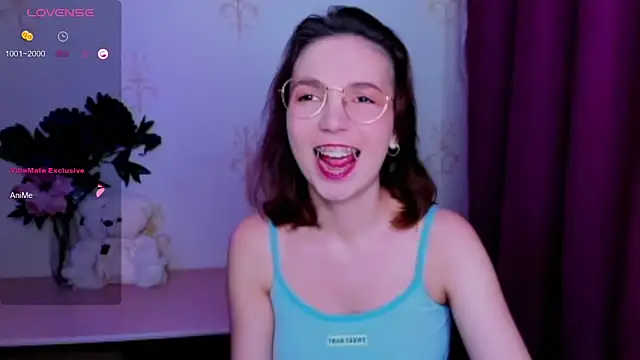Snapshot of KindHazelHere_ chatting on 11, 6, 2026 KindHazelHere online show from 11, 6, 2026