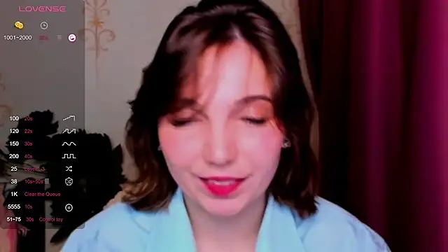 KindHazelHere  online show from 17, 3, 2025