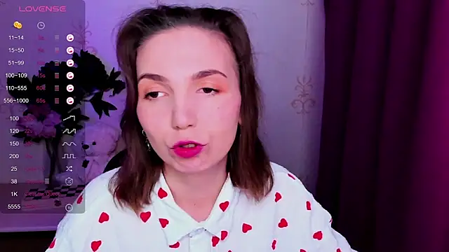 KindHazelHere  online show from 10, 4, 2026