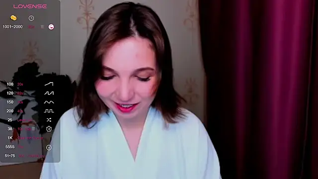 KindHazelHere  online show from 21, 3, 2025