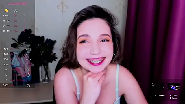 KindHazelHere  online show from 26, 9, 2025