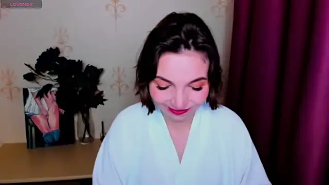 KindHazelHere  online show from 27, 9, 2025