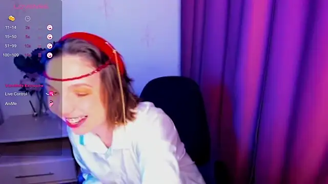 KindHazelHere  online show from 5, 12, 2025