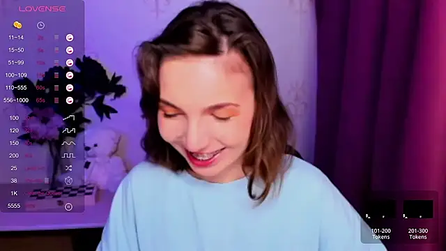 KindHazelHere  online show from 13, 4, 2026