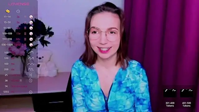 KindHazelHere  online show from 18, 5, 2026